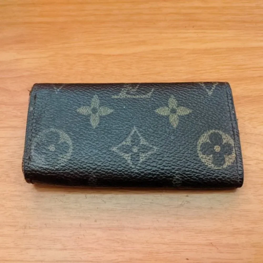 Louis Vuitton Monogram Key Holder/Wallet #1358💥PRICE DROP💥